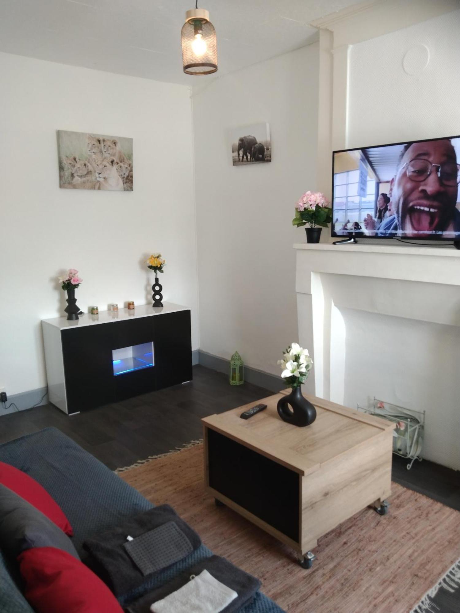 Saturne Apartment Fourchambault Bagian luar foto